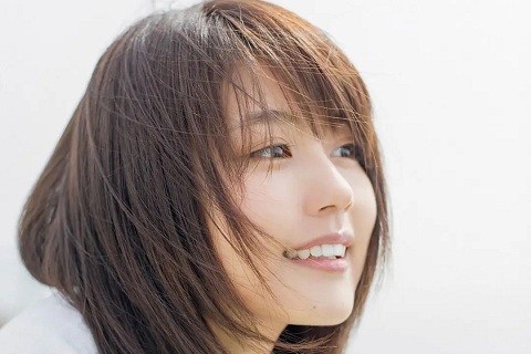 女孩有这几种表现就别追了,她完全没看上你